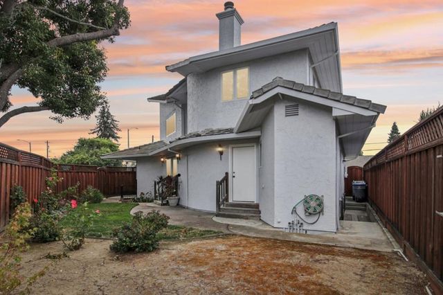 495 Lincoln Avenue, Sunnyvale, CA 94086
