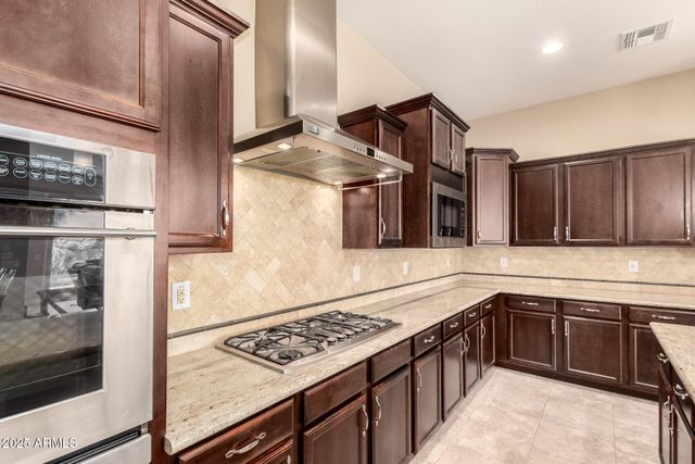 1541 E SAGITTARIUS Place, Chandler, AZ 85249