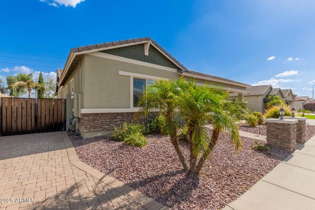 1541 E SAGITTARIUS Place, Chandler, AZ 85249