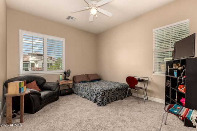 1541 E SAGITTARIUS Place, Chandler, AZ 85249