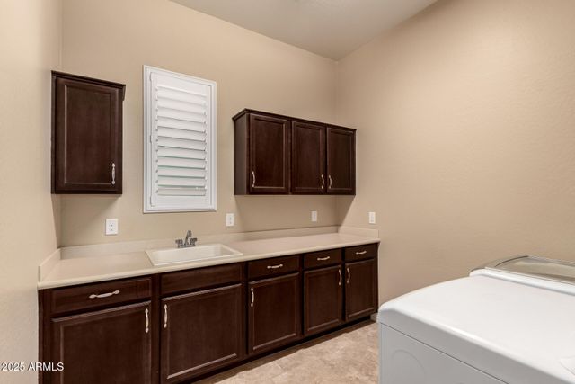 1541 E SAGITTARIUS Place, Chandler, AZ 85249