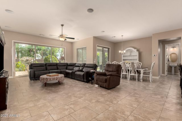 1541 E SAGITTARIUS Place, Chandler, AZ 85249