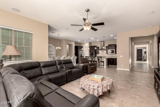 1541 E SAGITTARIUS Place, Chandler, AZ 85249