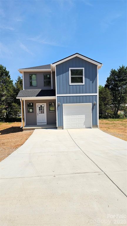 2930 21st street Lane NE, Hickory, NC 28601