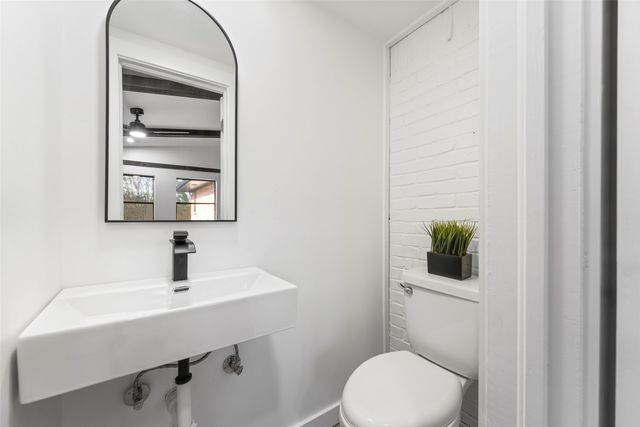 1954 Chesham Drive, Carrollton, TX 75007