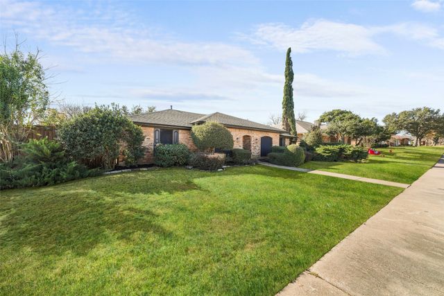 1954 Chesham Drive, Carrollton, TX 75007