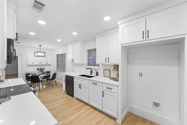 1954 Chesham Drive, Carrollton, TX 75007