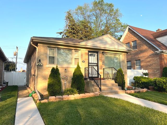 1023 Rice Avenue, Bellwood, IL 60104