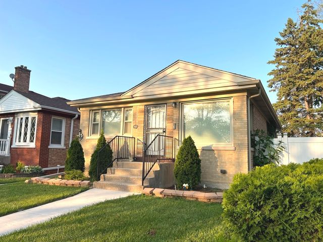 1023 Rice Avenue, Bellwood, IL 60104
