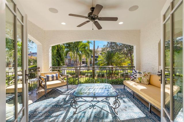 815 15TH AVENUE NE, St Petersburg, FL 33704