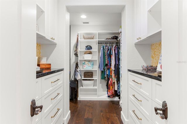 815 15TH AVENUE NE, St Petersburg, FL 33704