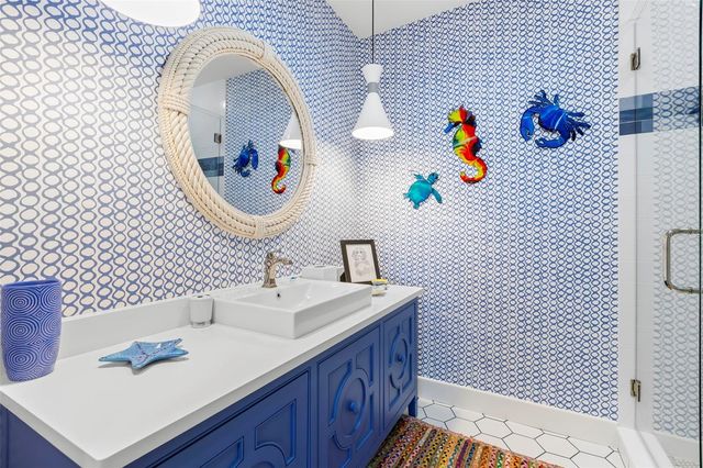 815 15TH AVENUE NE, St Petersburg, FL 33704