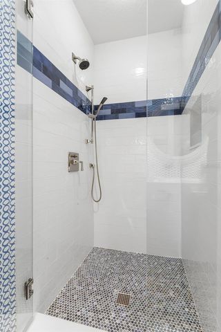 815 15TH AVENUE NE, St Petersburg, FL 33704