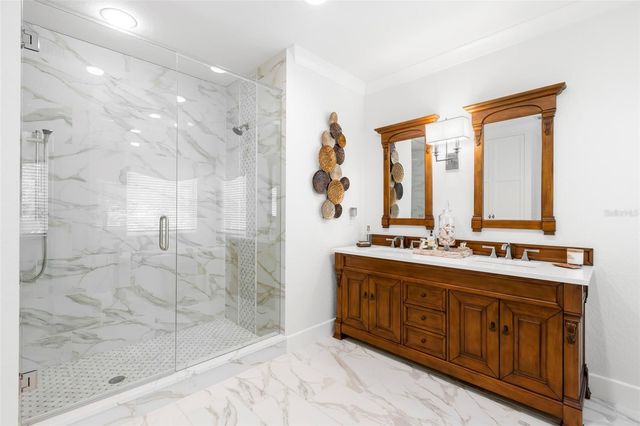 815 15TH AVENUE NE, St Petersburg, FL 33704