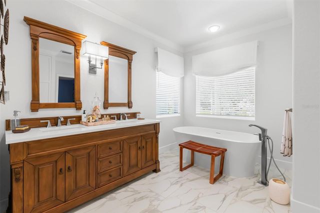 815 15TH AVENUE NE, St Petersburg, FL 33704