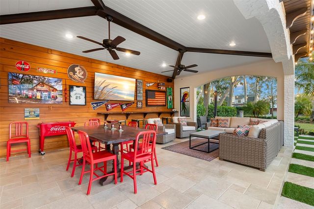 815 15TH AVENUE NE, St Petersburg, FL 33704