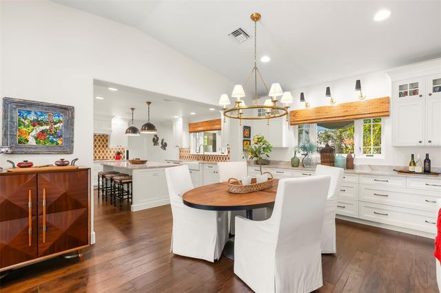 815 15TH AVENUE NE, St Petersburg, FL 33704