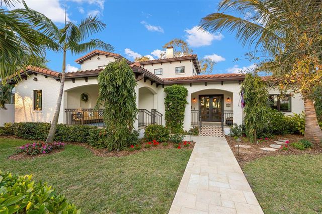 815 15TH AVENUE NE, St Petersburg, FL 33704