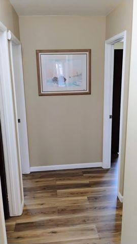 4132 W Robinwood Avenue, Visalia, CA 93291