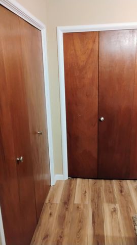 4132 W Robinwood Avenue, Visalia, CA 93291