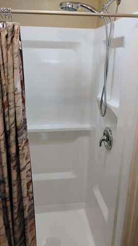 4132 W Robinwood Avenue, Visalia, CA 93291