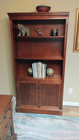 4132 W Robinwood Avenue, Visalia, CA 93291