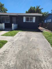 1360 NE 144th St 3, Miami, FL 33161