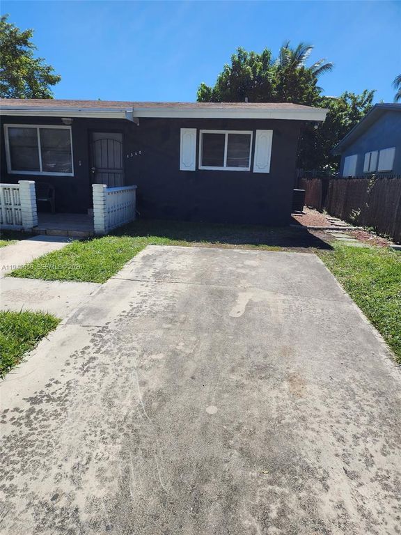 1360 NE 144th St 3, Miami, FL 33161