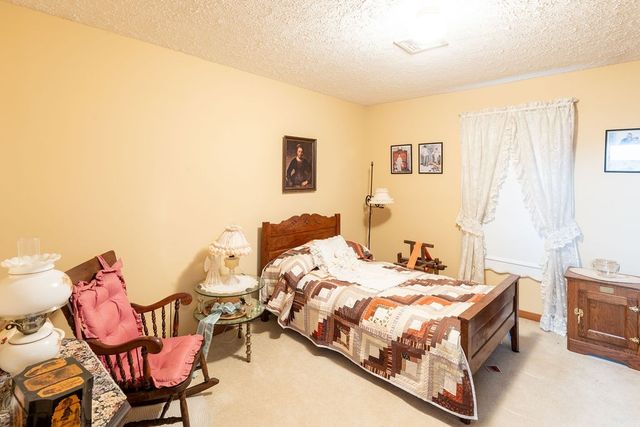 1041 Sandy Valley Rd, Hendersonville, TN 37075