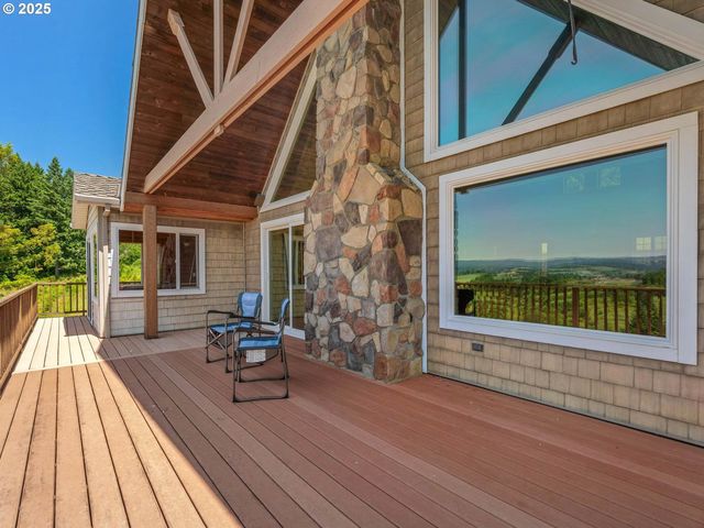 13671 Sw ACADEMY Way, Gaston, OR 97119