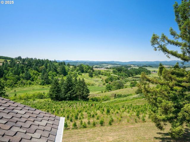 13671 Sw ACADEMY Way, Gaston, OR 97119