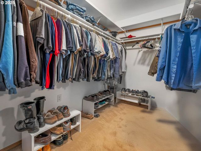 13671 Sw ACADEMY Way, Gaston, OR 97119