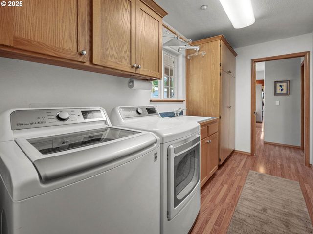 13671 Sw ACADEMY Way, Gaston, OR 97119