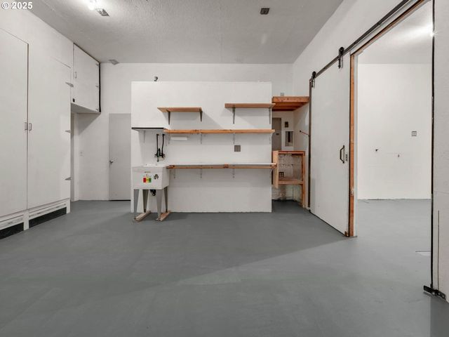 13671 Sw ACADEMY Way, Gaston, OR 97119