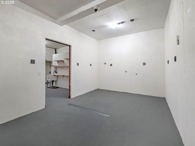 13671 Sw ACADEMY Way, Gaston, OR 97119