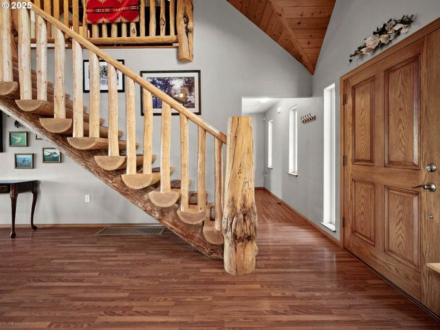 13671 Sw ACADEMY Way, Gaston, OR 97119