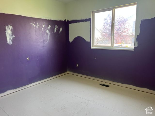 5556 S 3800 W, Roy, UT 84067