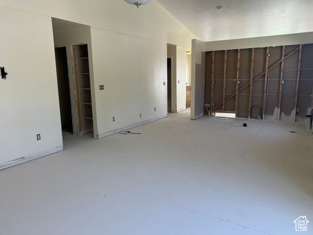 5556 S 3800 W, Roy, UT 84067