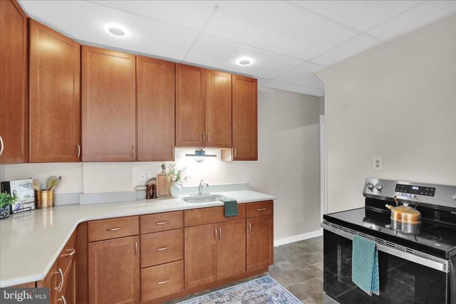 36 S MILLER ST, Reading, PA 19607