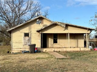 201 E Victoria, Brady, TX 76825
