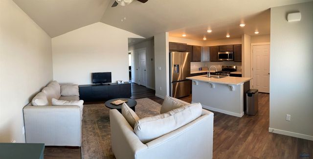 227 N VALLEY DR, Rapid City, SD 57703