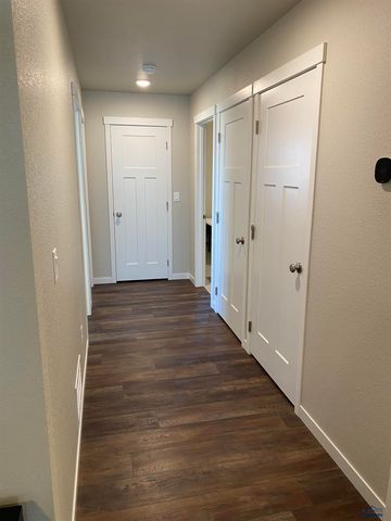 227 N VALLEY DR, Rapid City, SD 57703