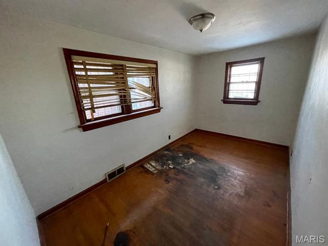 5275 Alcott Avenue, St Louis, MO 63120