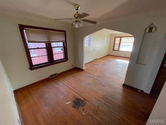 5275 Alcott Avenue, St Louis, MO 63120