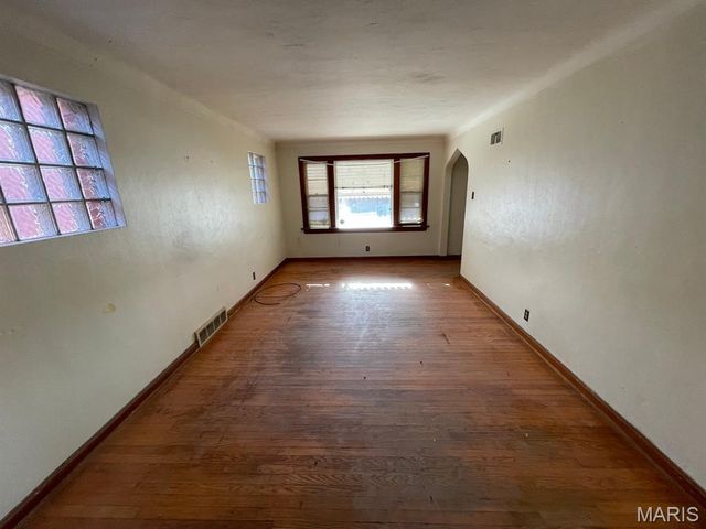 5275 Alcott Avenue, St Louis, MO 63120