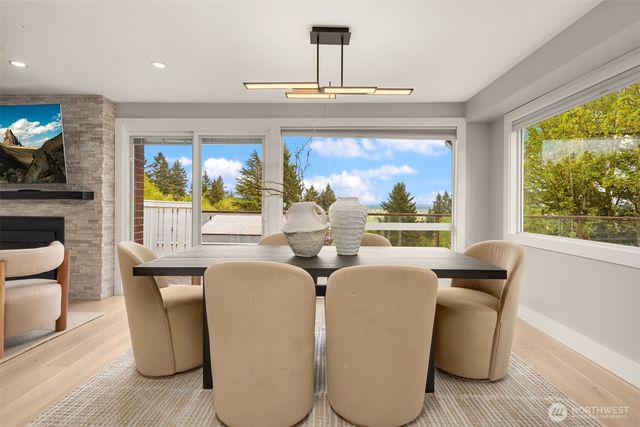 13720 94th Avenue NE, Kirkland, WA 98034