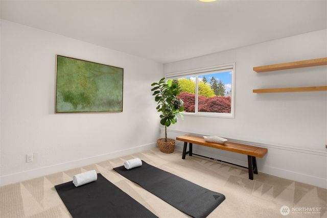 13720 94th Avenue NE, Kirkland, WA 98034