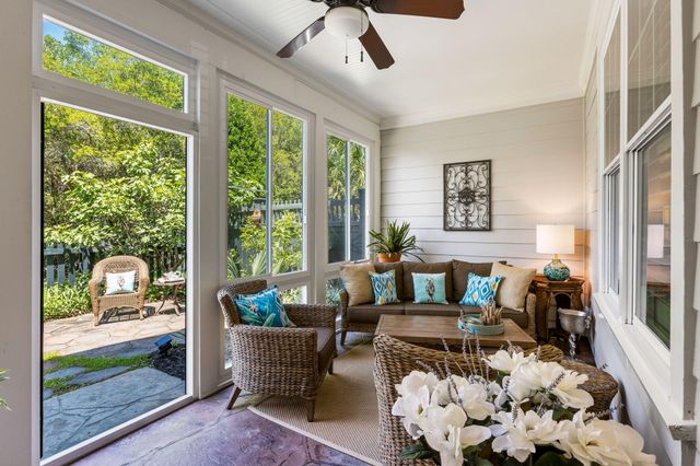 2049 Kings Gate Lane, Mount Pleasant, SC 29466
