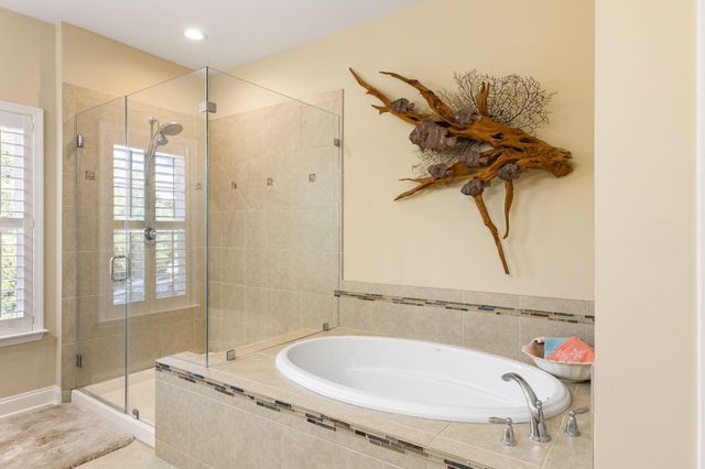 2049 Kings Gate Lane, Mount Pleasant, SC 29466