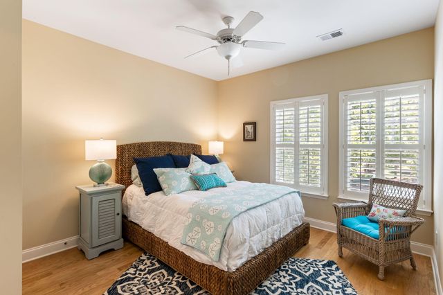 2049 Kings Gate Lane, Mount Pleasant, SC 29466